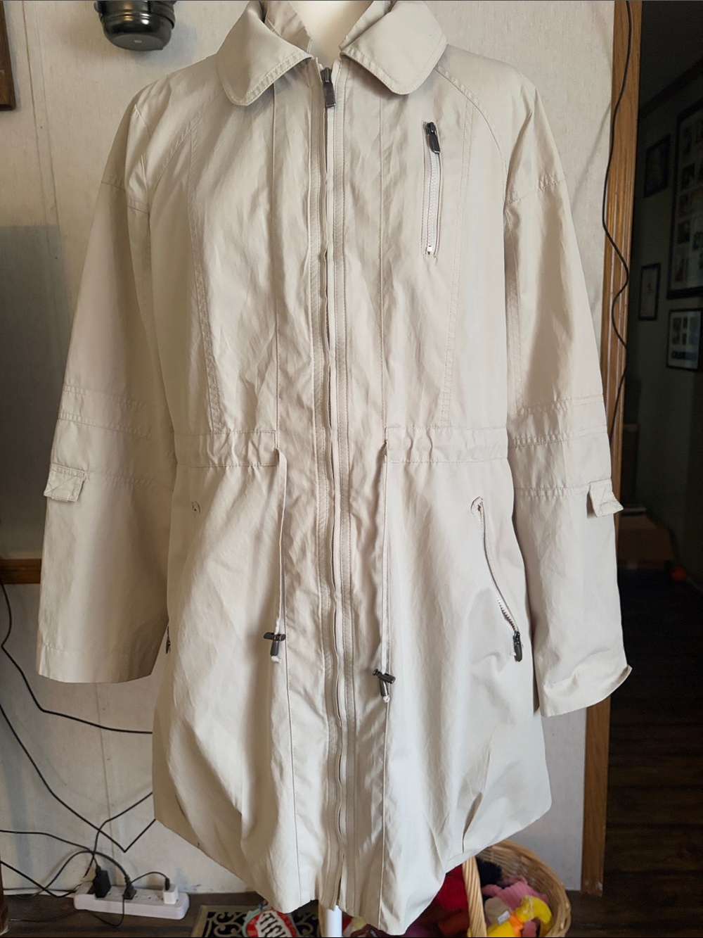 Coldwater Creek Cream Lightweight Zip-Front Trench Coat